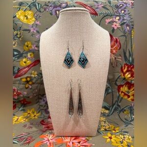 Unique Printed Blue Copper and Crystal-like Earrings set🩵🤎